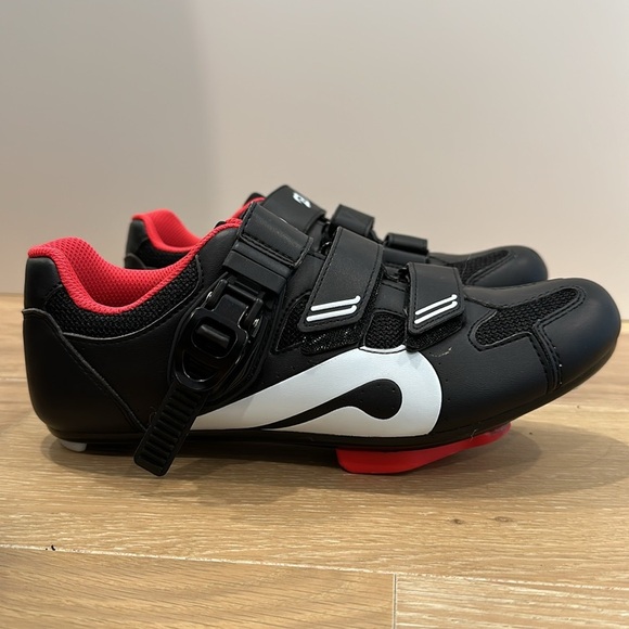Pelaton Cycling Shoes size 39 Spin Cycle Class At Home Bike Biking Black Red - Picture 2 of 6